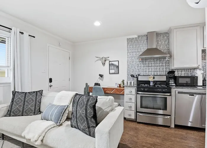 Cozy Near Tcu - Free Parking Kitchen & Wifi *