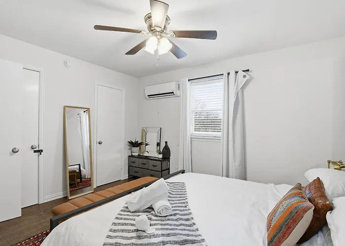 Cozy Near Tcu - Free Parking Kitchen & Wifi *